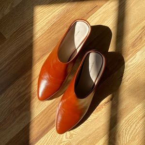 Intentionally Blank minimal tan mule size 11